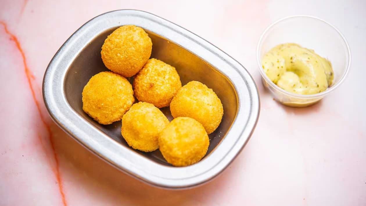 Cheese Balls with Jalapeno